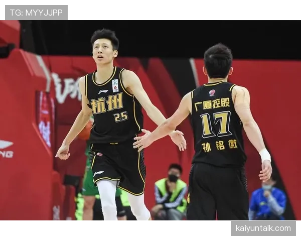 篮球比赛中出现双方犯规后的判罚标准与球权归属全面解析